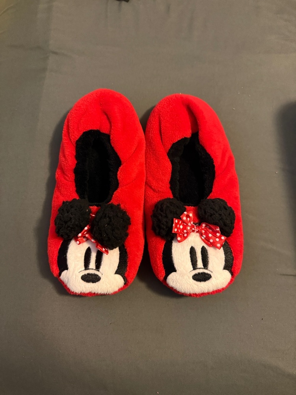 Red Minnie Mouse Plush Slip-On One-Piece gripper Slippers